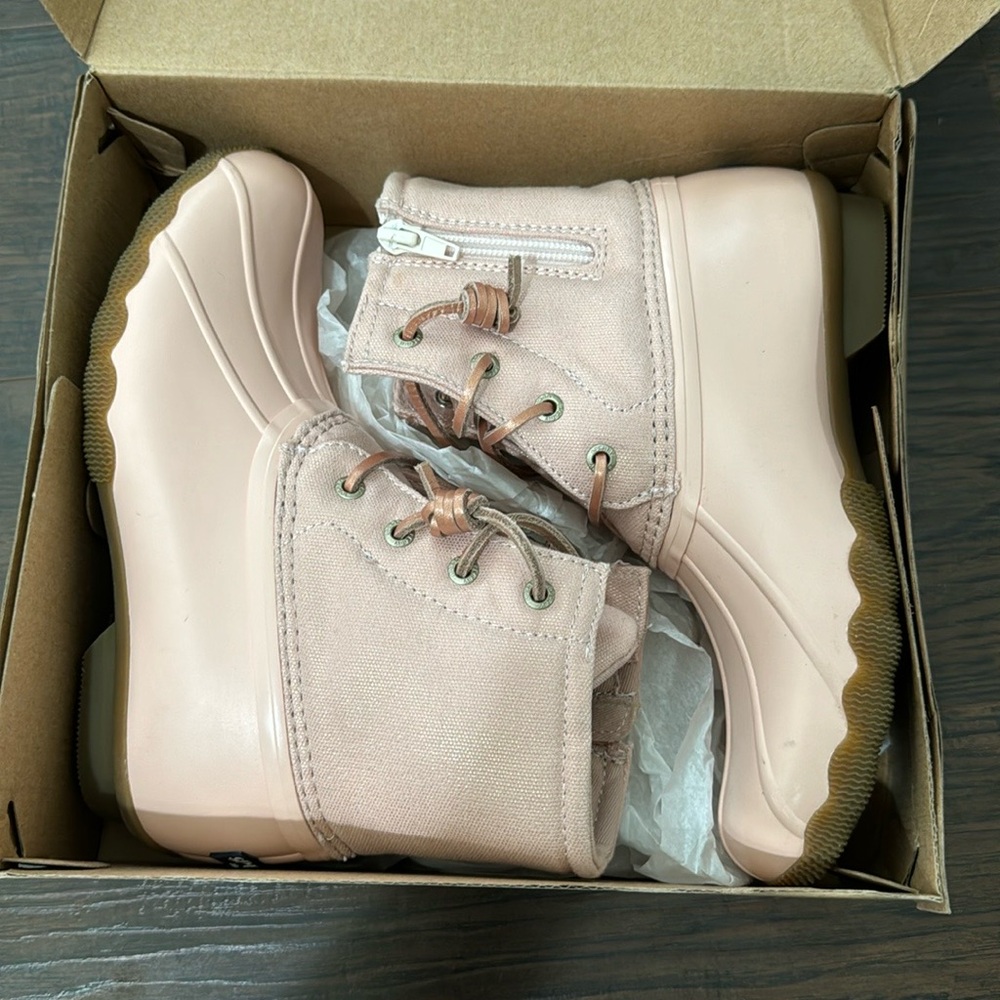 Sperry Kids Boots in Light Pink